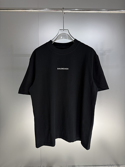 バレンシアガコピー Balenciaga ダメージデザインの半袖Tシャツ