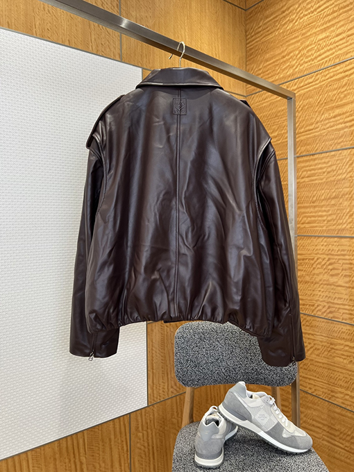 ロエベコピー 斜めジッパーのモーターサイクルスタイルのレザージャケット