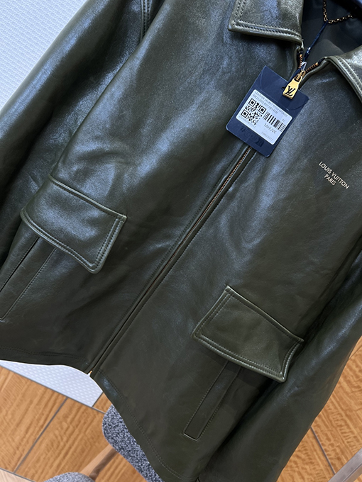 ルイヴィトン LOUIS VUITTON レターロゴ入りラペルジップアップレザージャケット