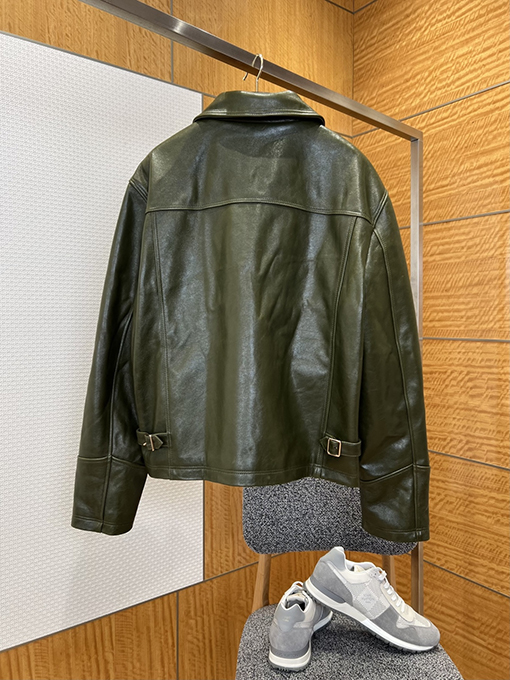 ルイヴィトン LOUIS VUITTON レターロゴ入りラペルジップアップレザージャケット