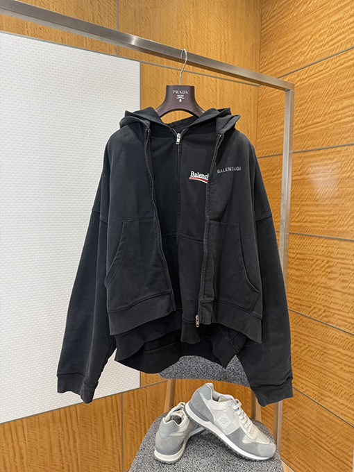 バレンシアガスーパーコピー BALENCIAGA ツーピース風のフード付きジップアップジャケット