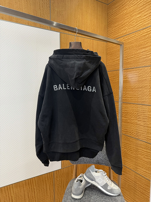 バレンシアガスーパーコピー BALENCIAGA ツーピース風のフード付きジップアップジャケット