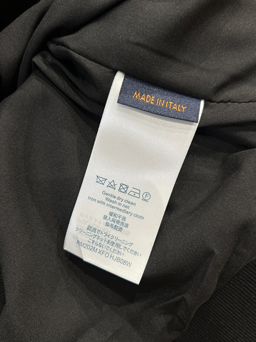 ルイヴィトンスーパーコピー カラフルな花柄の襟付きジャケット