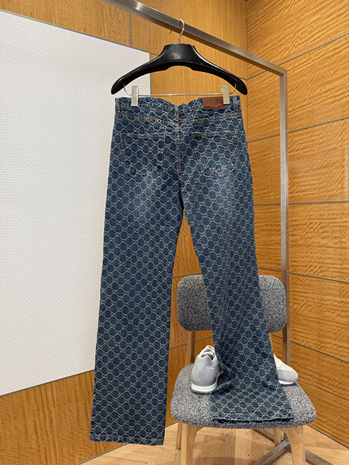 グッチ 全面プリントジーンズ