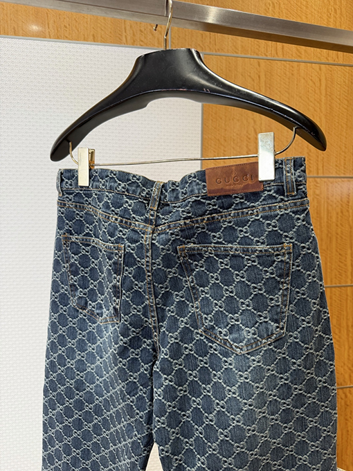 グッチ 全面プリントジーンズ