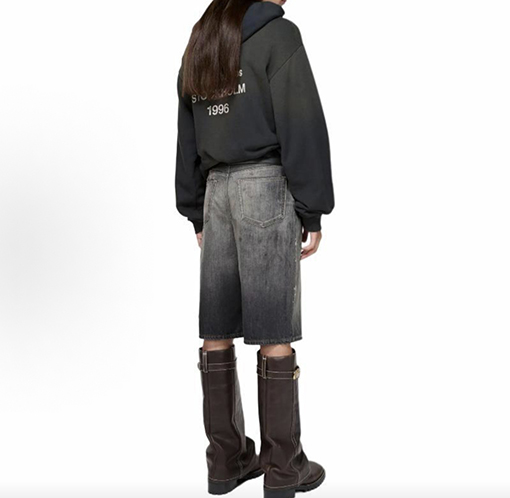 アクネストゥディオズ ダメージのスプラッターペイントデニムカプリパンツ