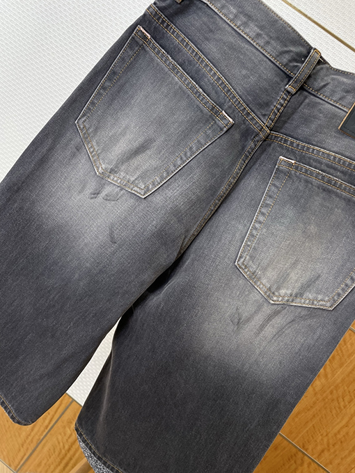 アクネストゥディオズ ダメージのスプラッターペイントデニムカプリパンツ