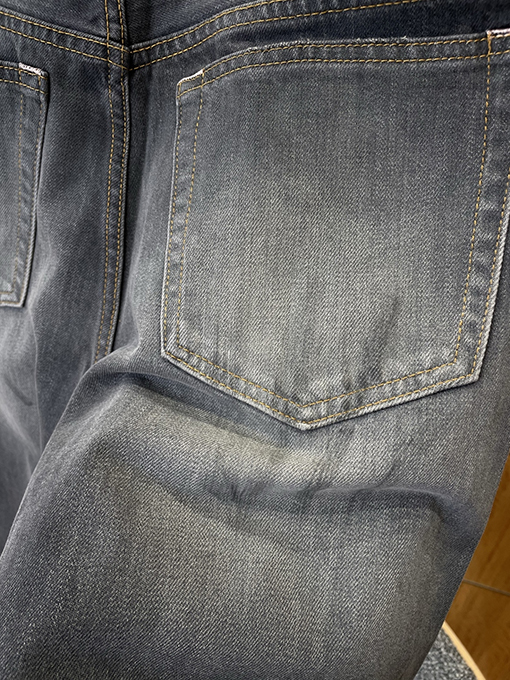 アクネストゥディオズ ダメージのスプラッターペイントデニムカプリパンツ