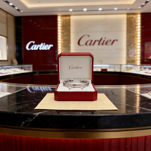 カルティエ ダイヤモンドがちりばめられたブレスレット