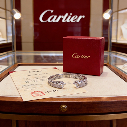 カルティエ ダイヤモンドがちりばめられたブレスレット