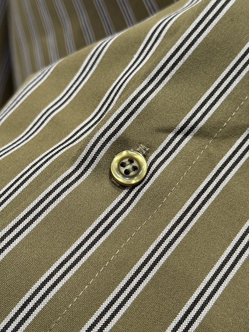 バーバリー ストライプ柄の長袖襟付きシャツ