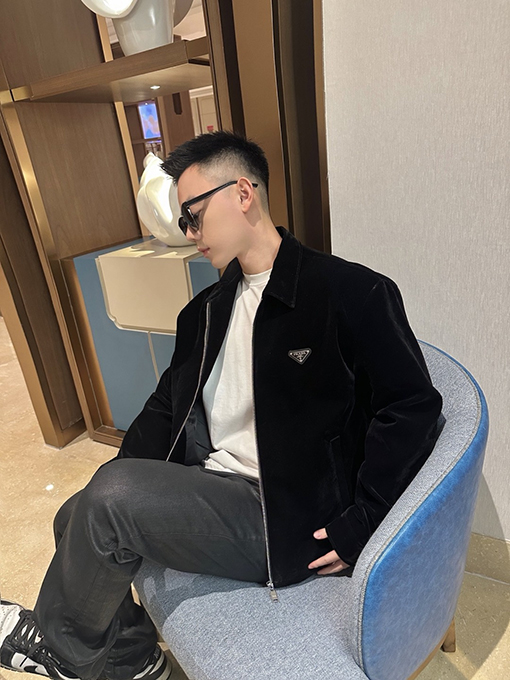 プラダコピー ベルベット素材のスタンドカラージャケット