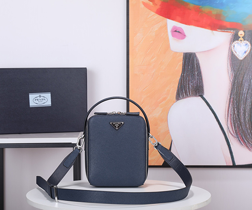 プラダスーパーコピー 新作メンズショルダーバッグ