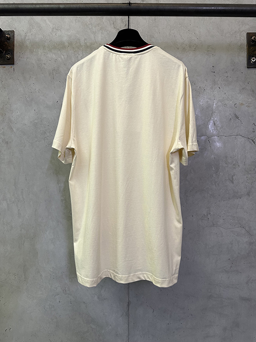 モンクレールスーパーコピー ロゴパッチ付き刺繍入りコットン半袖Tシャツ