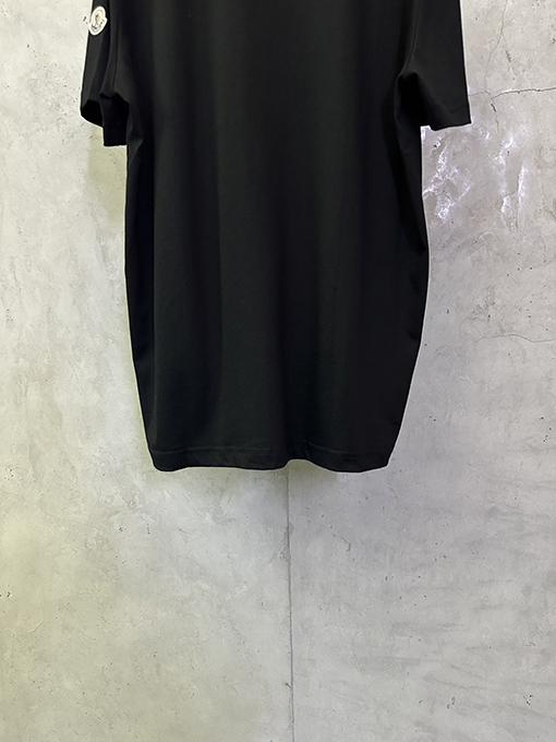 モンクレールスーパーコピー ロゴパッチ付き刺繍入りコットン半袖Tシャツ