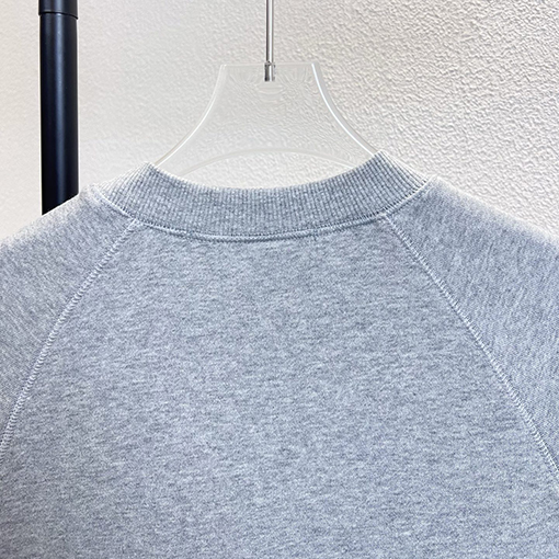 クロムハーツ クロスラベリングの刺繍りクルーネックのスウェットシャ