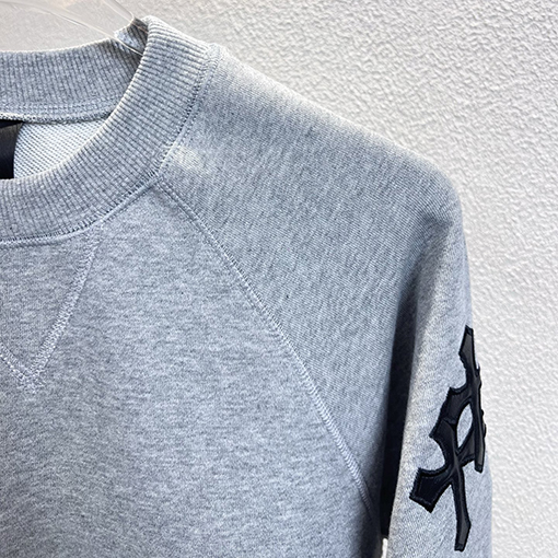 クロムハーツ クロスラベリングの刺繍りクルーネックのスウェットシャ