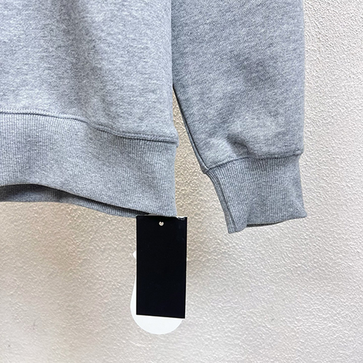 クロムハーツ クロスラベリングの刺繍りクルーネックのスウェットシャ