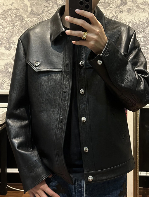 クロムハーツコピー 大きな刺繍りの袖がなクラシックなレザージャケット