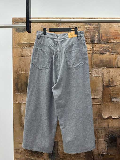 バレンシアガ 刺繍りワイドレッグパンツ