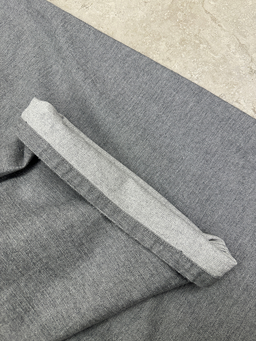 バレンシアガ 刺繍りワイドレッグパンツ