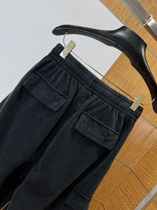 バレンシアガスーパーコピー 刺繍りダメージマルチポケットワイドレッグカーゴパンツ