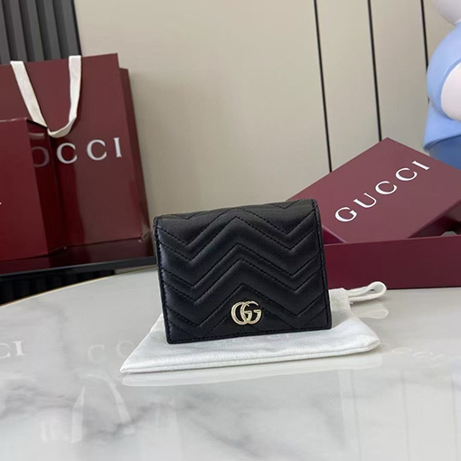 グッチ クラシックなキルティングラムスキンウォレット