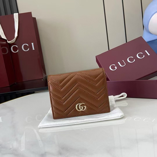 グッチ クラシックなキルティングラムスキンウォレット