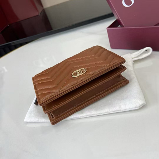 グッチ クラシックなキルティングラムスキンウォレット