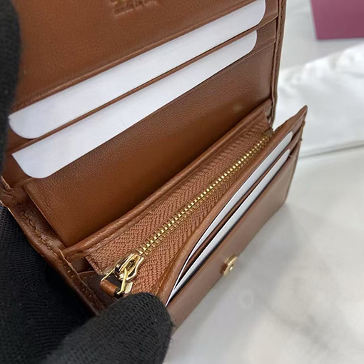 グッチ クラシックなキルティングラムスキンウォレット