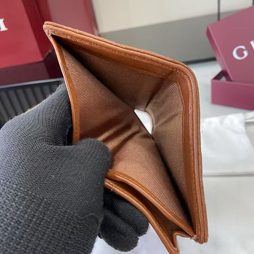 グッチ クラシックなキルティングラムスキンウォレット