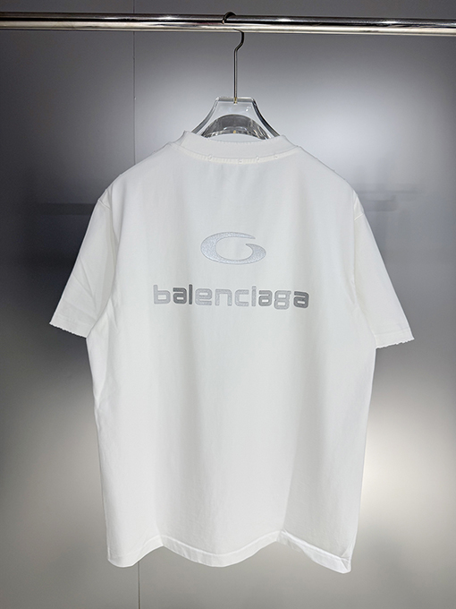 バレンシアガ BALENCIAGA 新モデル半袖Tシャツ