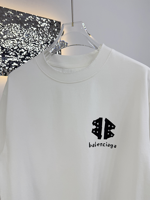 バレンシアガ BALENCIAGA 新モデルクラシック半袖Tシャツ