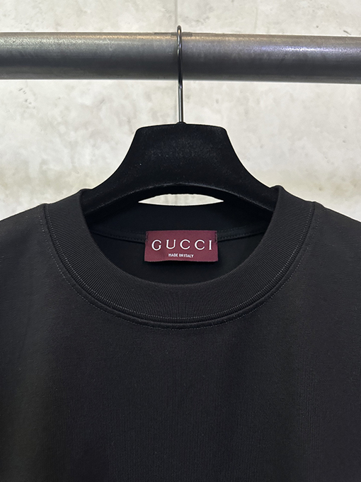 グッチスーパーコピー GUCCI 発泡パウダーロゴ入り半袖Tシャツ