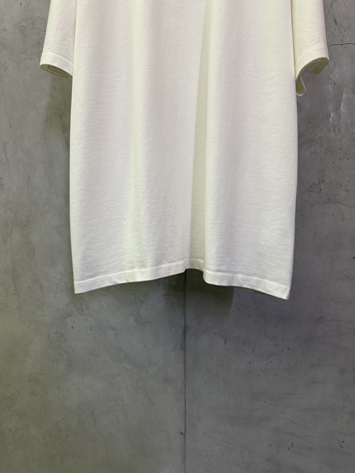 グッチスーパーコピー GUCCI 発泡パウダーロゴ入り半袖Tシャツ