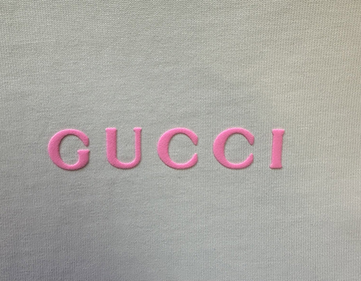 グッチスーパーコピー GUCCI 発泡パウダーロゴ入り半袖Tシャツ