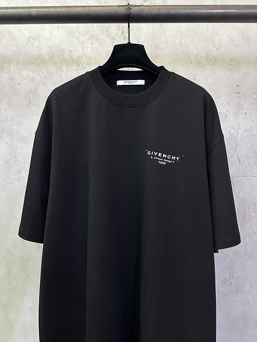 ジバンシイ Givenchy  新モデルレタープリント半袖Tシャツ