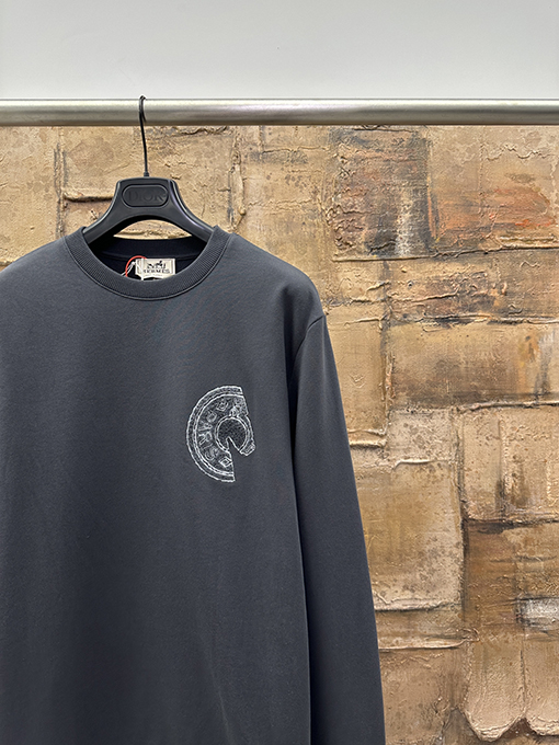 エルメスコピー サドルスタイルのテリークロス刺繍りクルーネックのスウェットシャツ