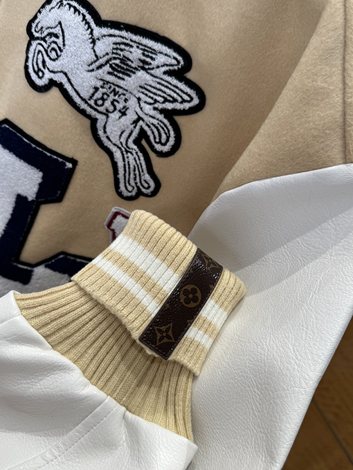 ルイヴィトンコピー 文字柄ストライプのベースボールジャージ