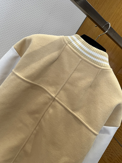 ルイヴィトンコピー 文字柄ストライプのベースボールジャージ