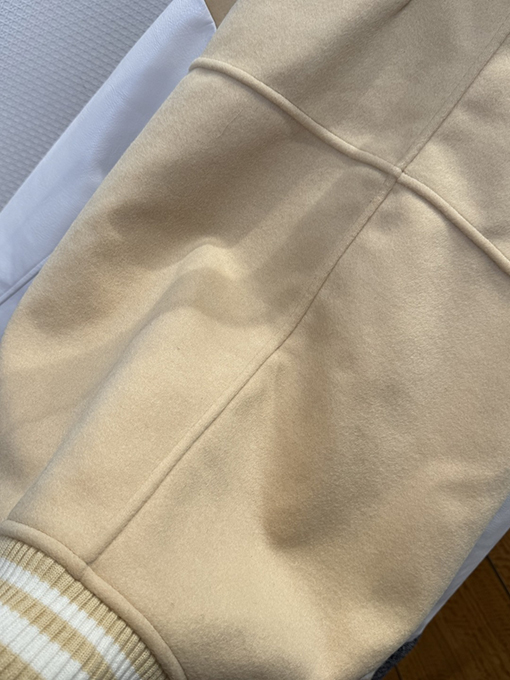 ルイヴィトンコピー 文字柄ストライプのベースボールジャージ