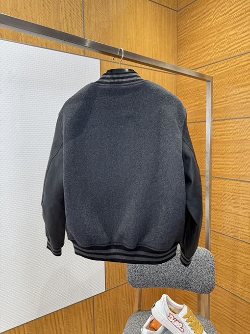 ルイヴィトン 刺繍入りストライプ襟ベースボールジャージ