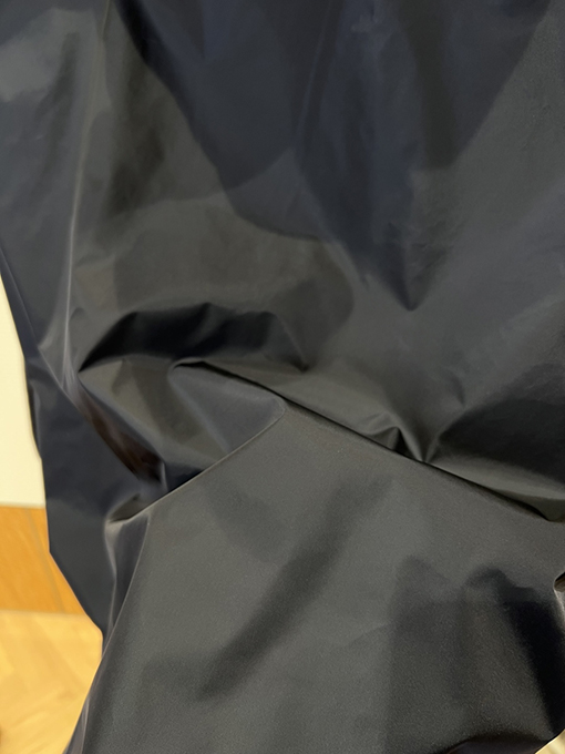 プラダ 布製パッチ付き三角形ロゴ入りフード付きジャケット