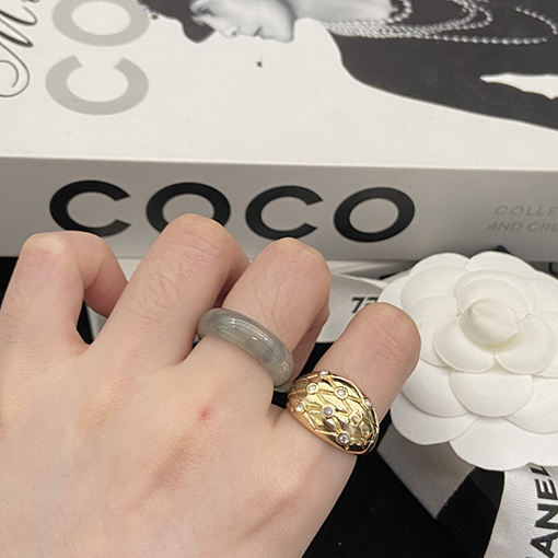 シャネル 新しいキルティングリング