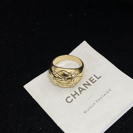 シャネル 新しいキルティングリング