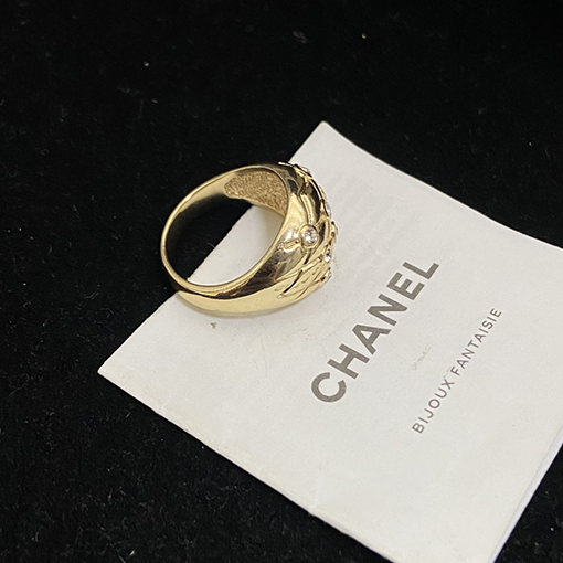 シャネル 新しいキルティングリング