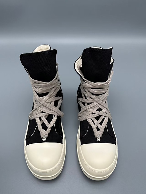 リックオウエンスコピー クラシックでスタイリッシュなハイカットシューズ