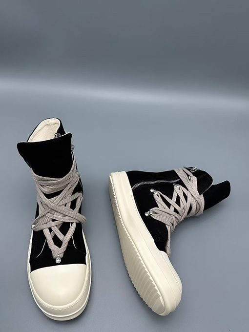 リックオウエンスコピー クラシックでスタイリッシュなハイカットシューズ
