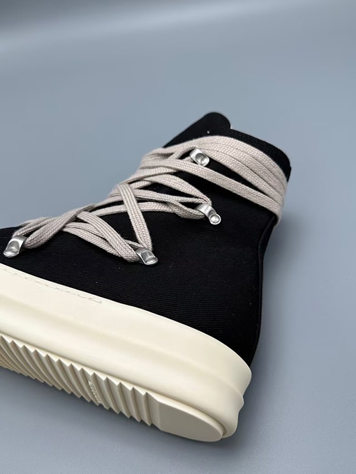 リックオウエンスコピー クラシックでスタイリッシュなハイカットシューズ