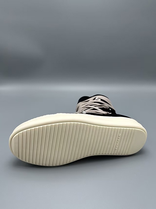 リックオウエンスコピー クラシックでスタイリッシュなハイカットシューズ